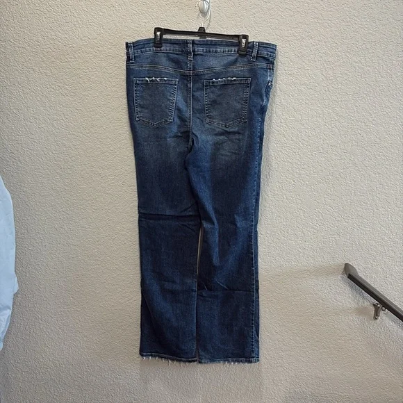 Maurice’s Everflex Slim Boot Jeans - Picture 2 of 5